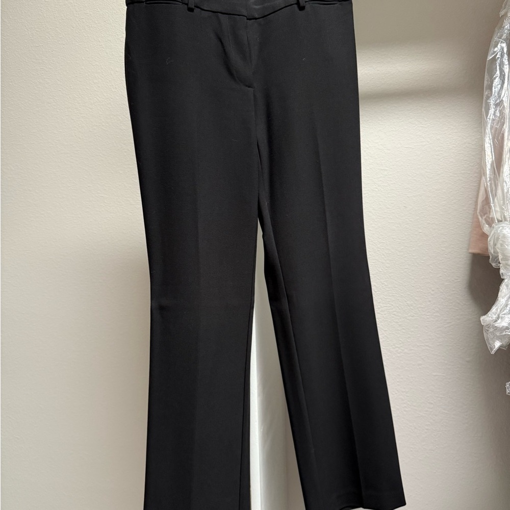 2 pairs of loft Julie trousers in colors black and gray in size 4